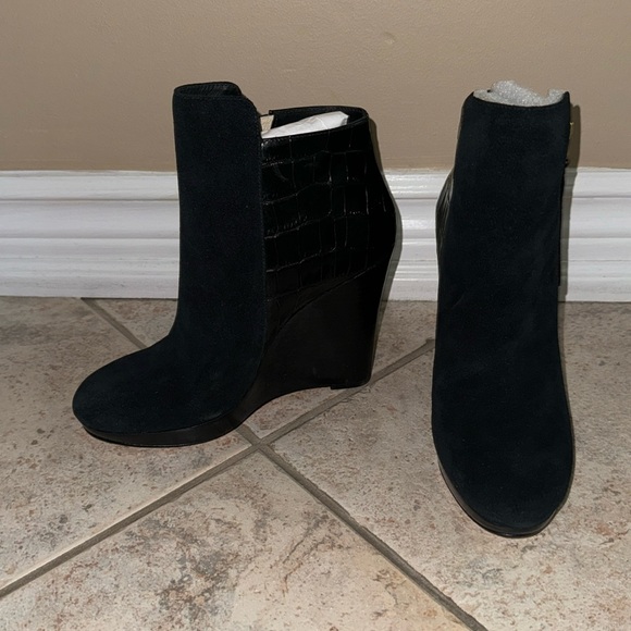Michael Kors Mixed Medium Boots (Suede/Leather) - Picture 1 of 6